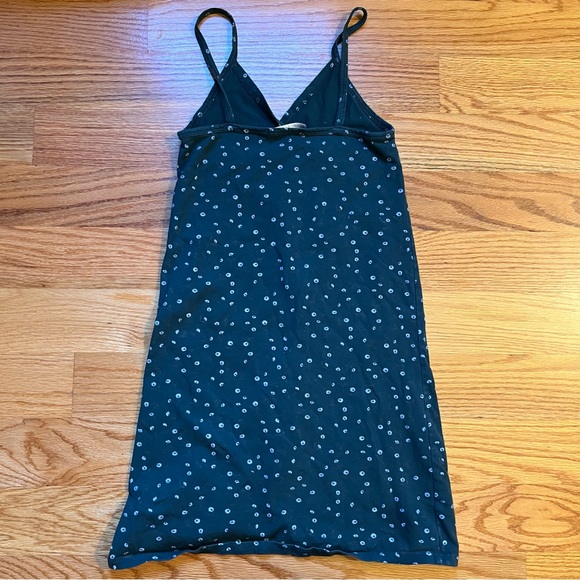 Brandy Melville flowers print spaghetti strap dress - Picture 2 of 5